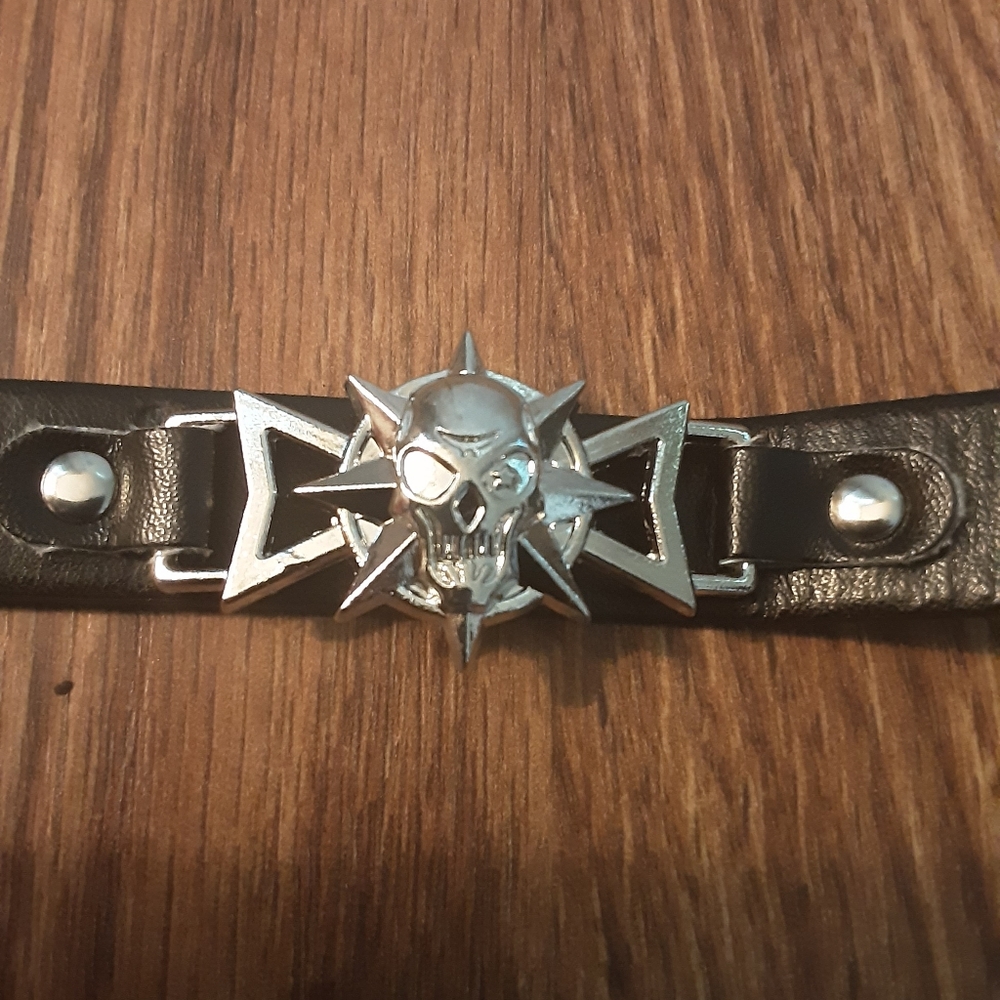 Thin Punk style Skull bracelet